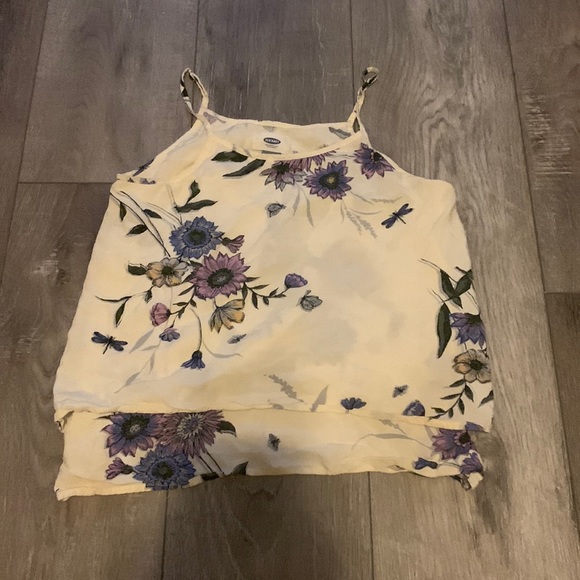 Adorable spring or summer tank top! - Picture 1 of 3